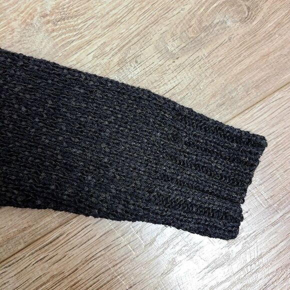 Black & White Stripe V-Neck Knit Sweater Medium - Large - Picture 11 of 16